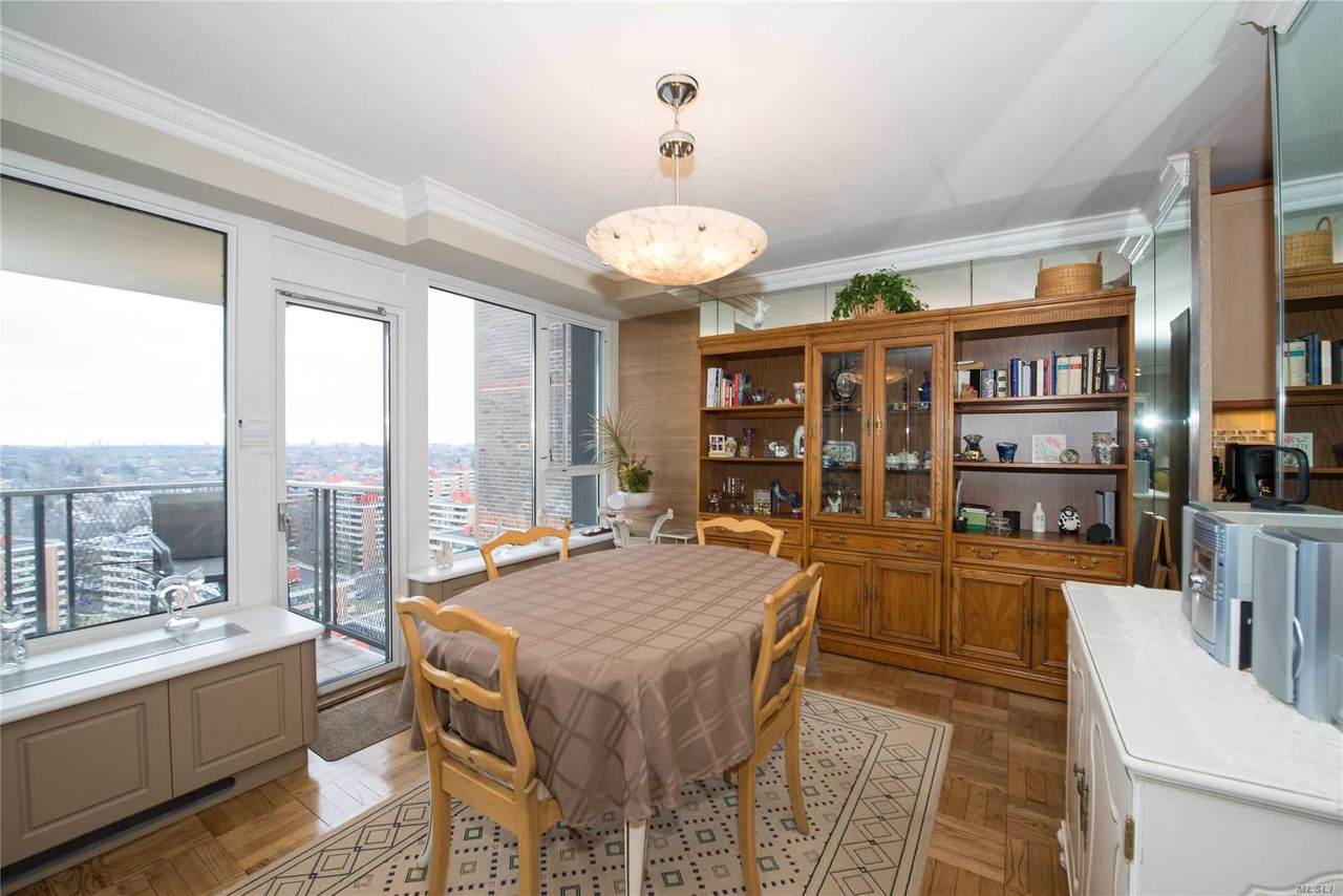 166-25 Powells Cove Blv - Photo 1
