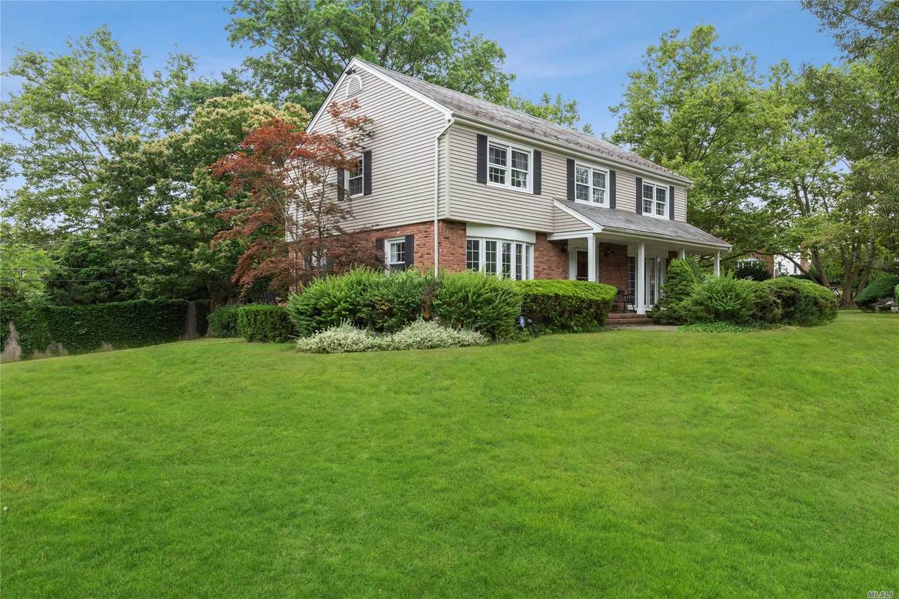 900 Park Avenue - Photo 1