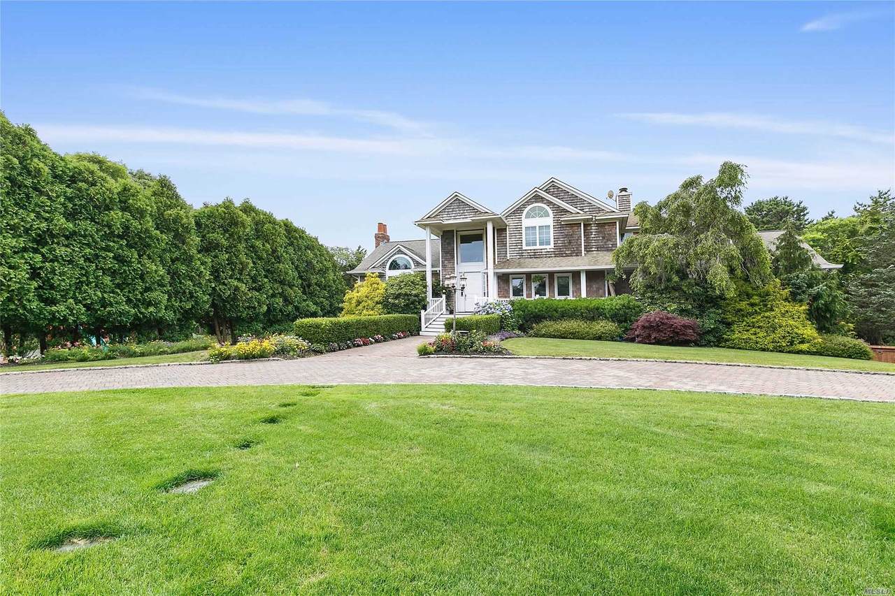 8 Bay Meadow Lane - Photo 1