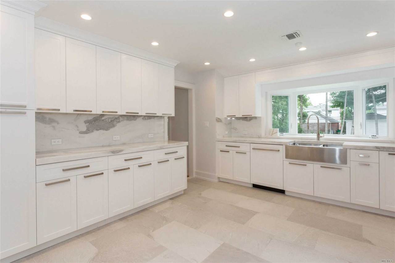 75 Clinch Avenue - Photo 1