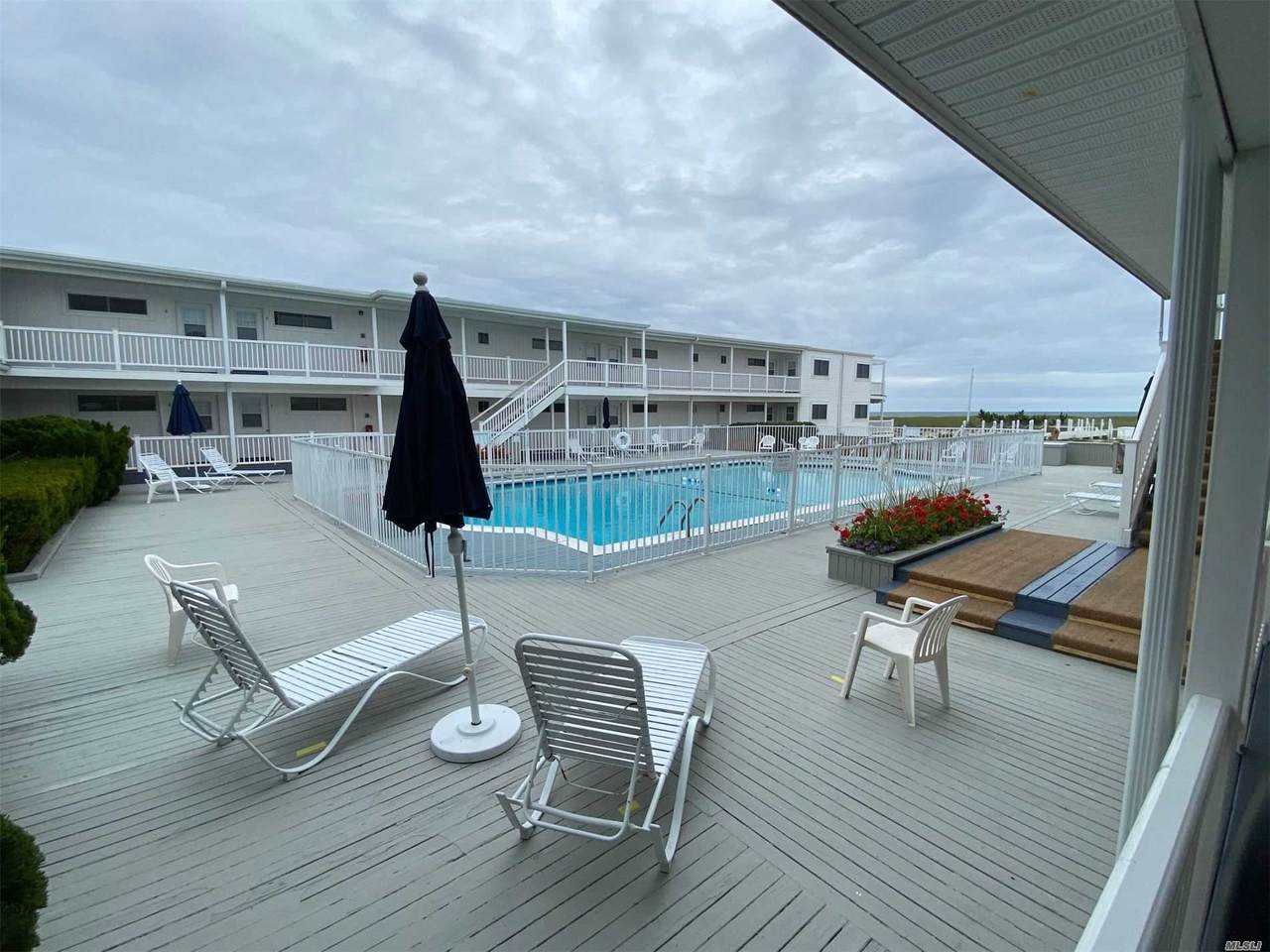 281 Dune Rd - Photo 1