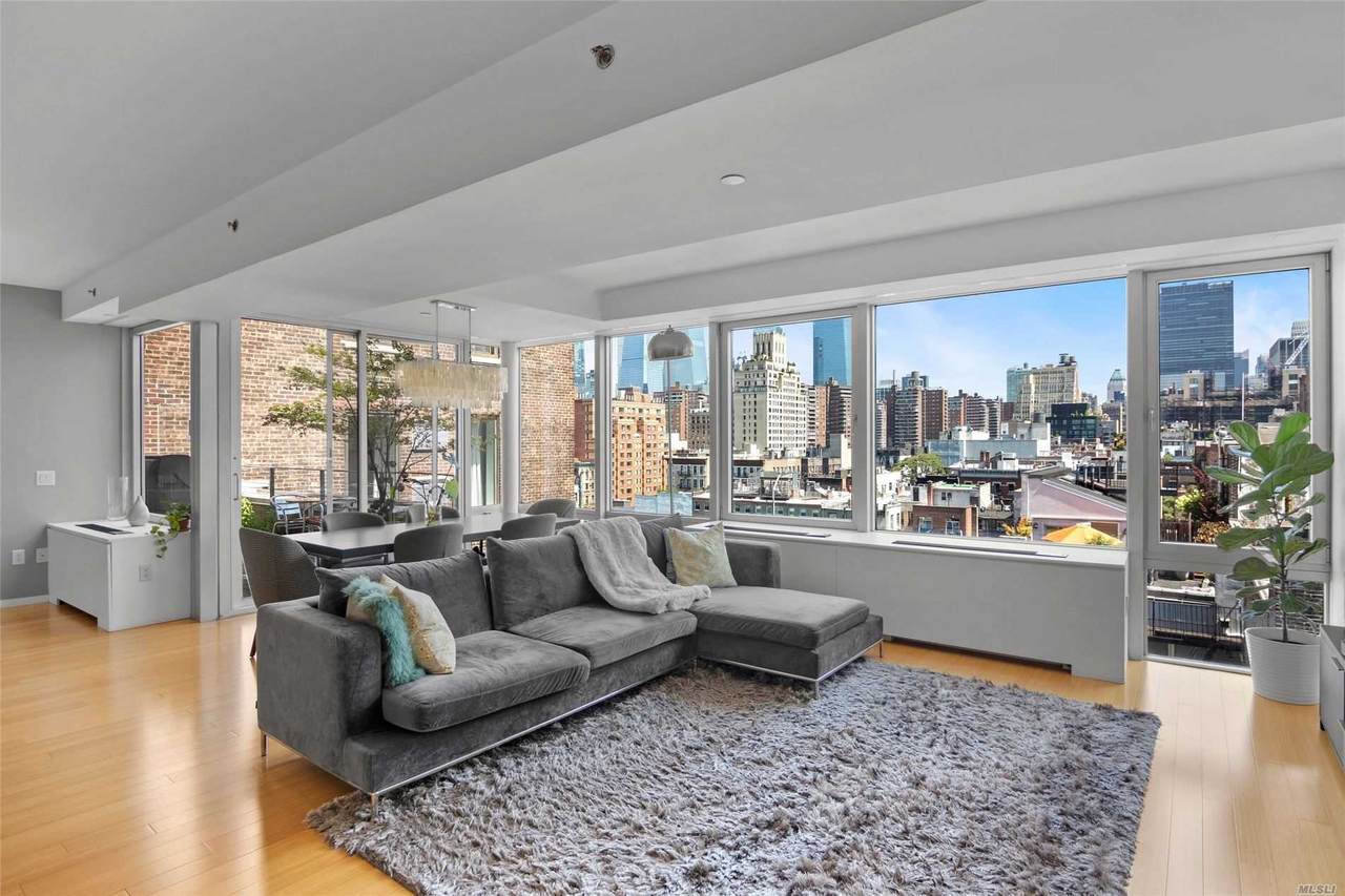 245 19th Street - Photo 1