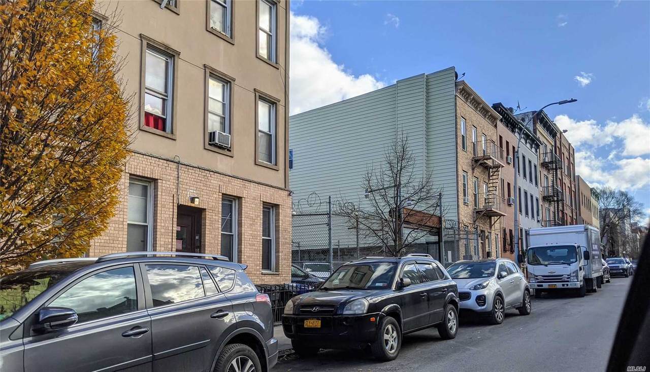 263/265 20th Street - Photo 1