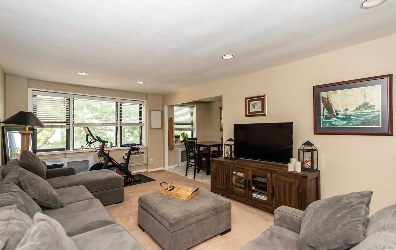 4 Birchwood Court - Photo 1