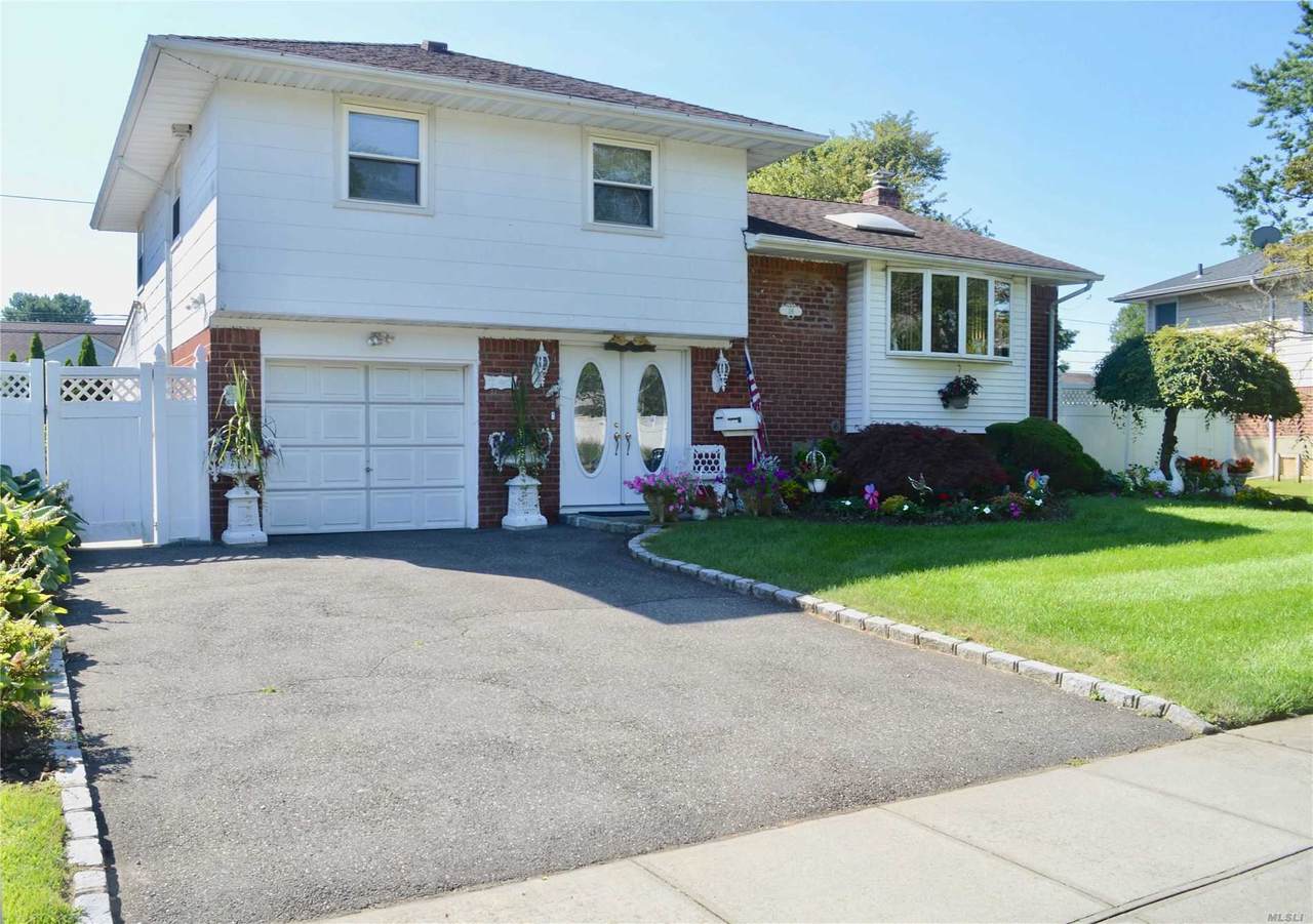 116 Sutton Drive - Photo 1