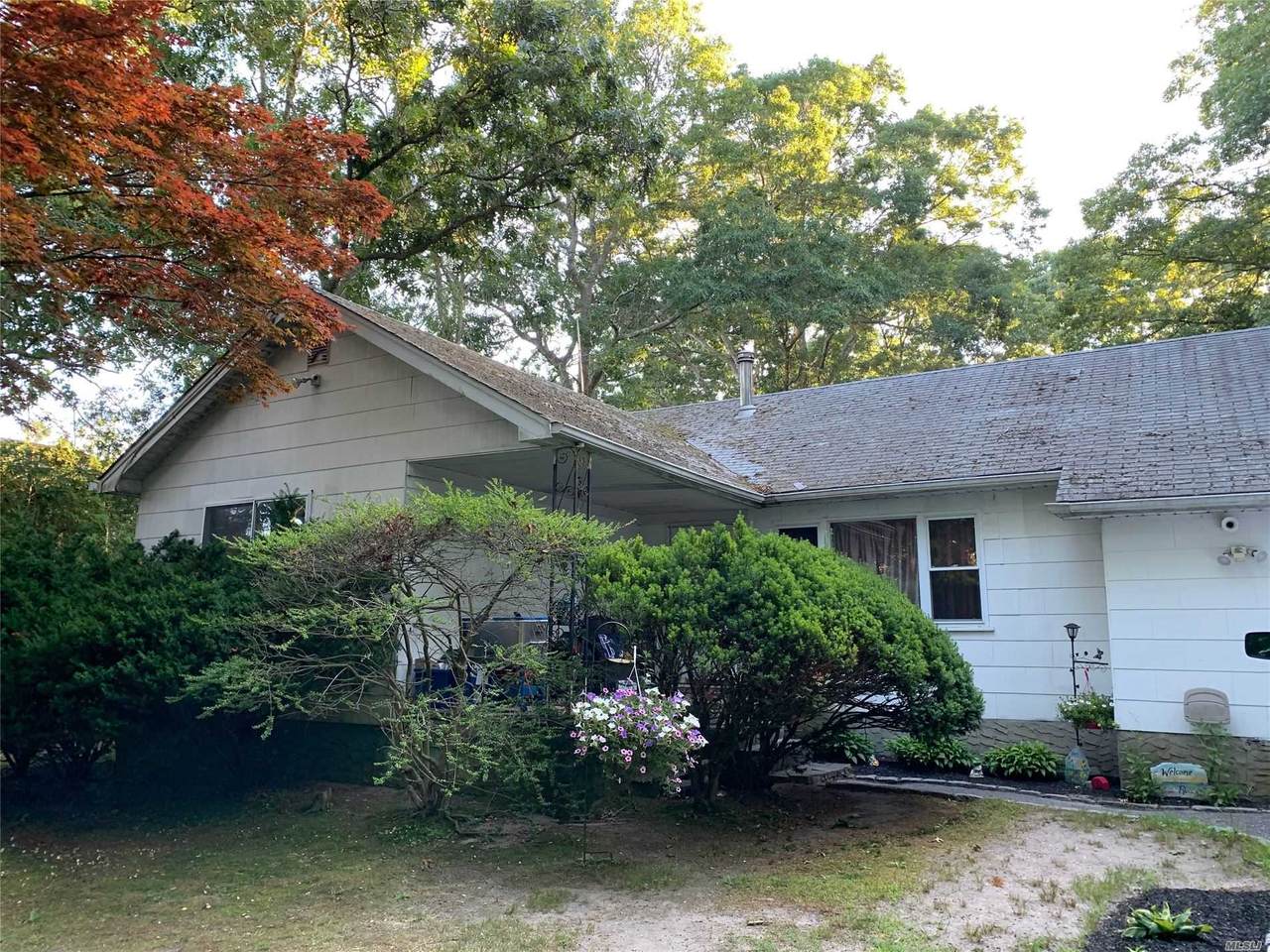 106 Hawthorne Street - Photo 1