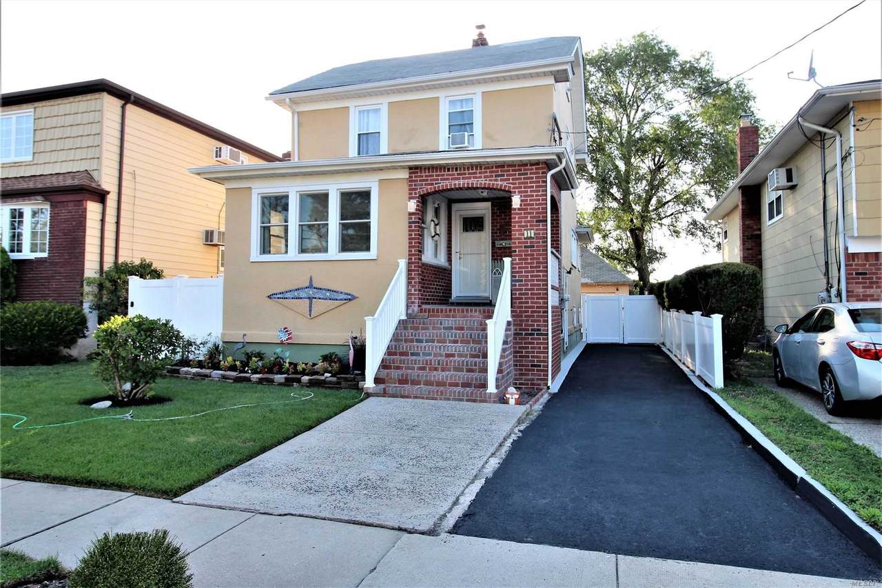11 Lawson Avenue - Photo 1