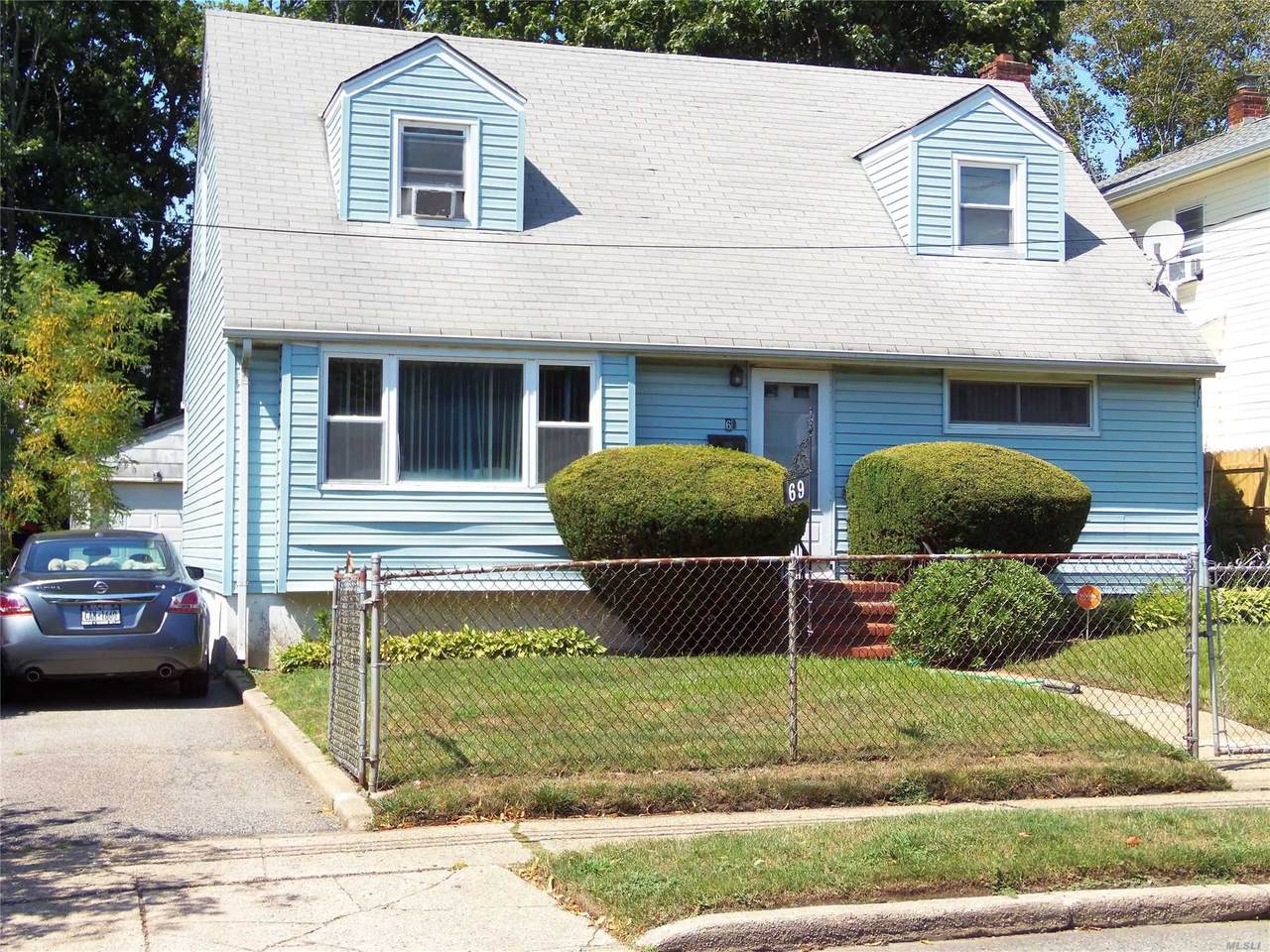 69 Independence Avenue - Photo 1