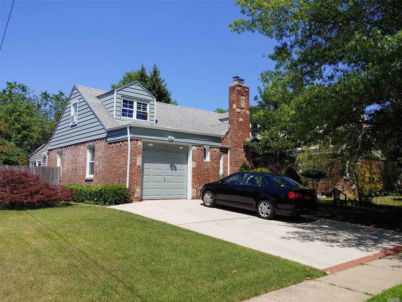 438 Bell Street - Photo 1