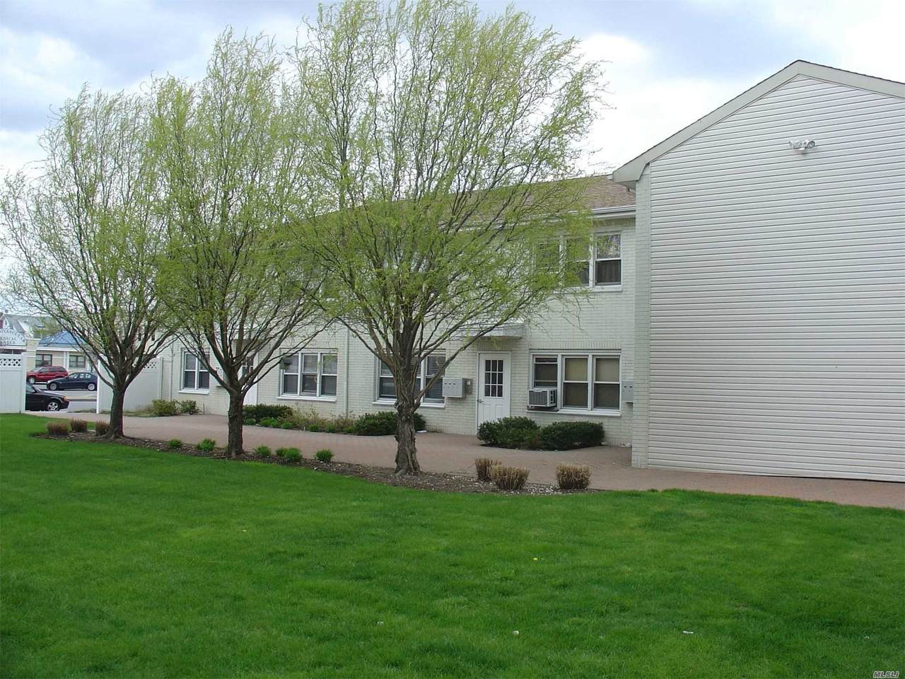 326 Park Avenue - Photo 1