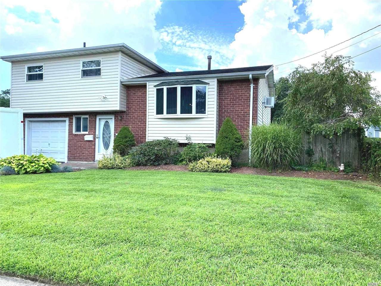 56 Chuck Blvd - Photo 1