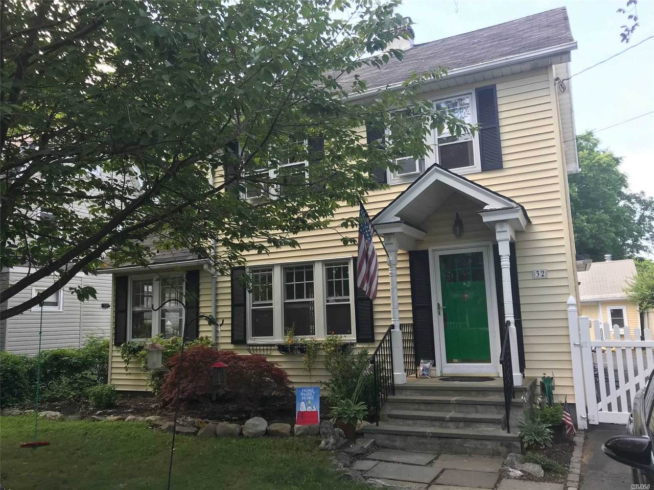 32 Roosevelt Street - Photo 1
