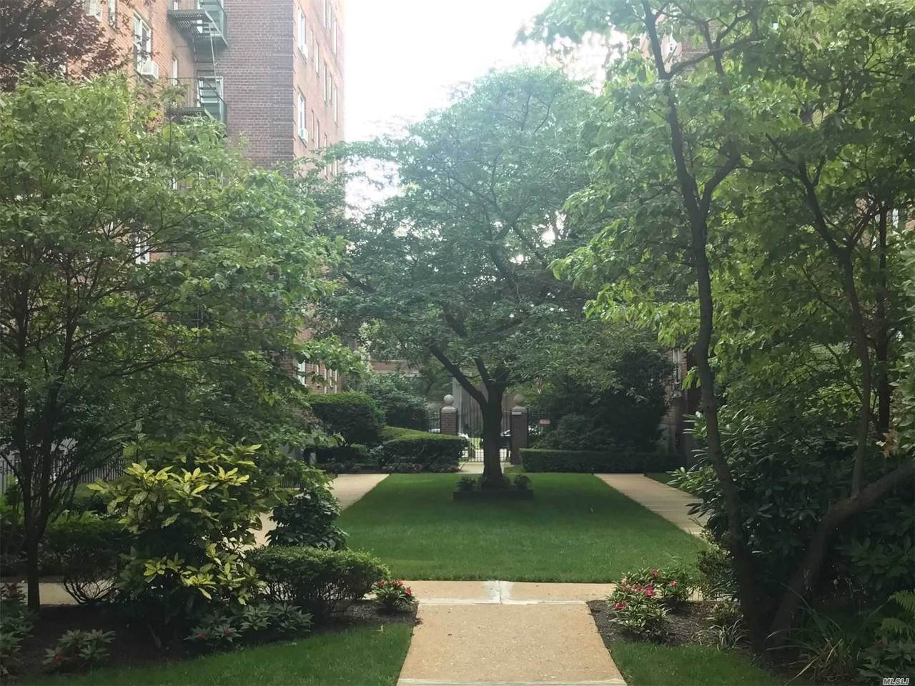 34 Cathedral Avenue - Photo 1