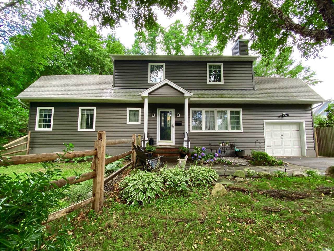 1 Hillcrest Place - Photo 1