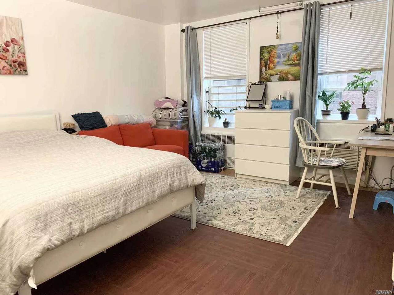 140-65 Beech Avenue - Photo 1