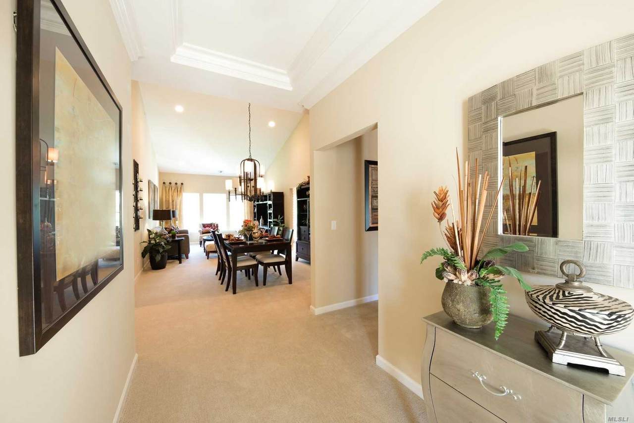 39 Greentree Court - Photo 1