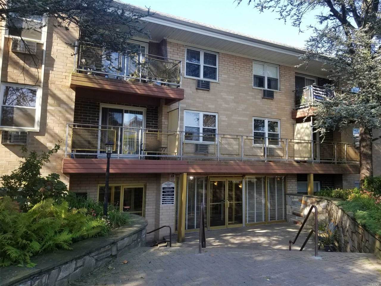 157 Hempstead Avenue - Photo 1