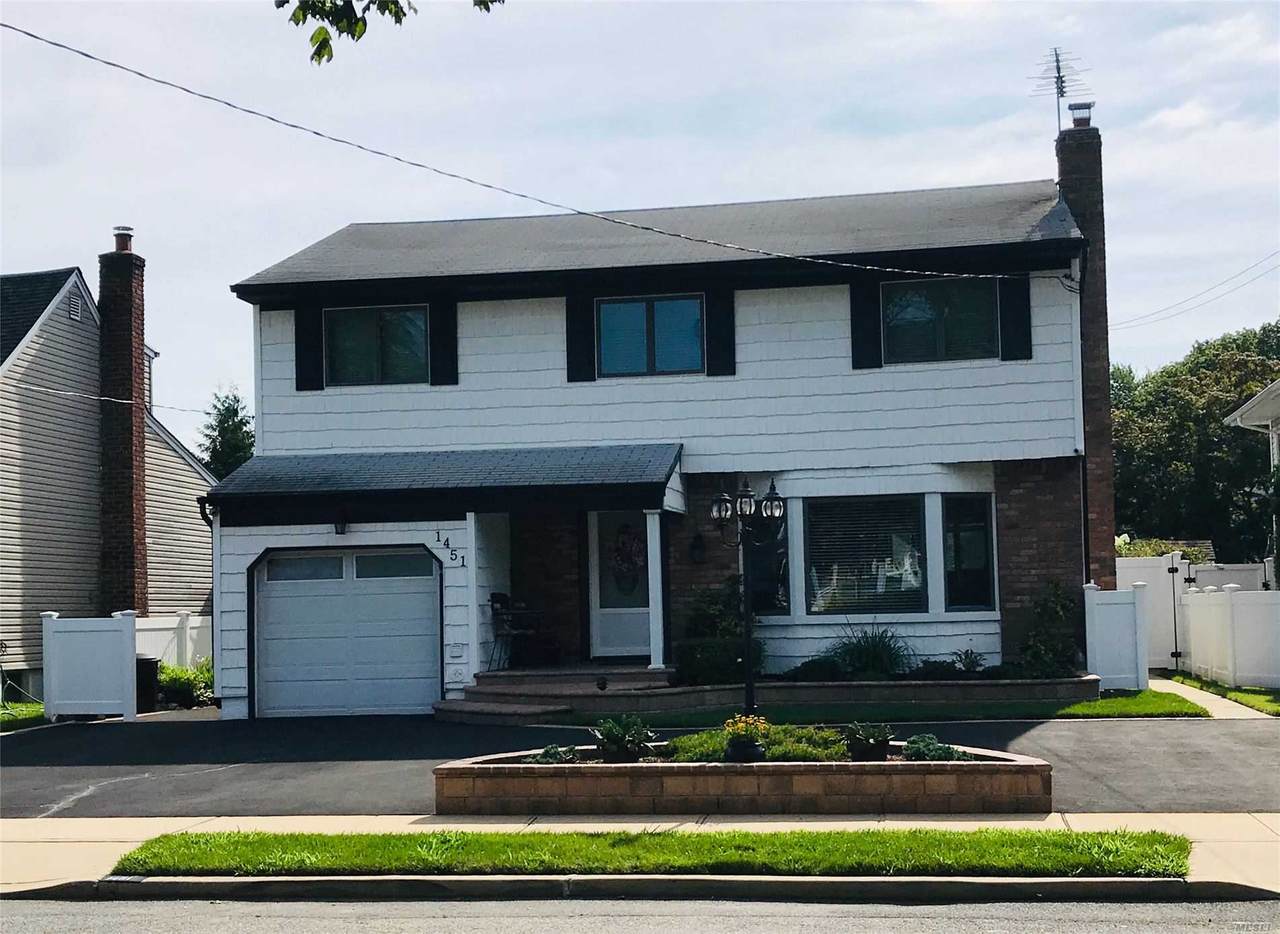 1451 Chapin Avenue - Photo 1