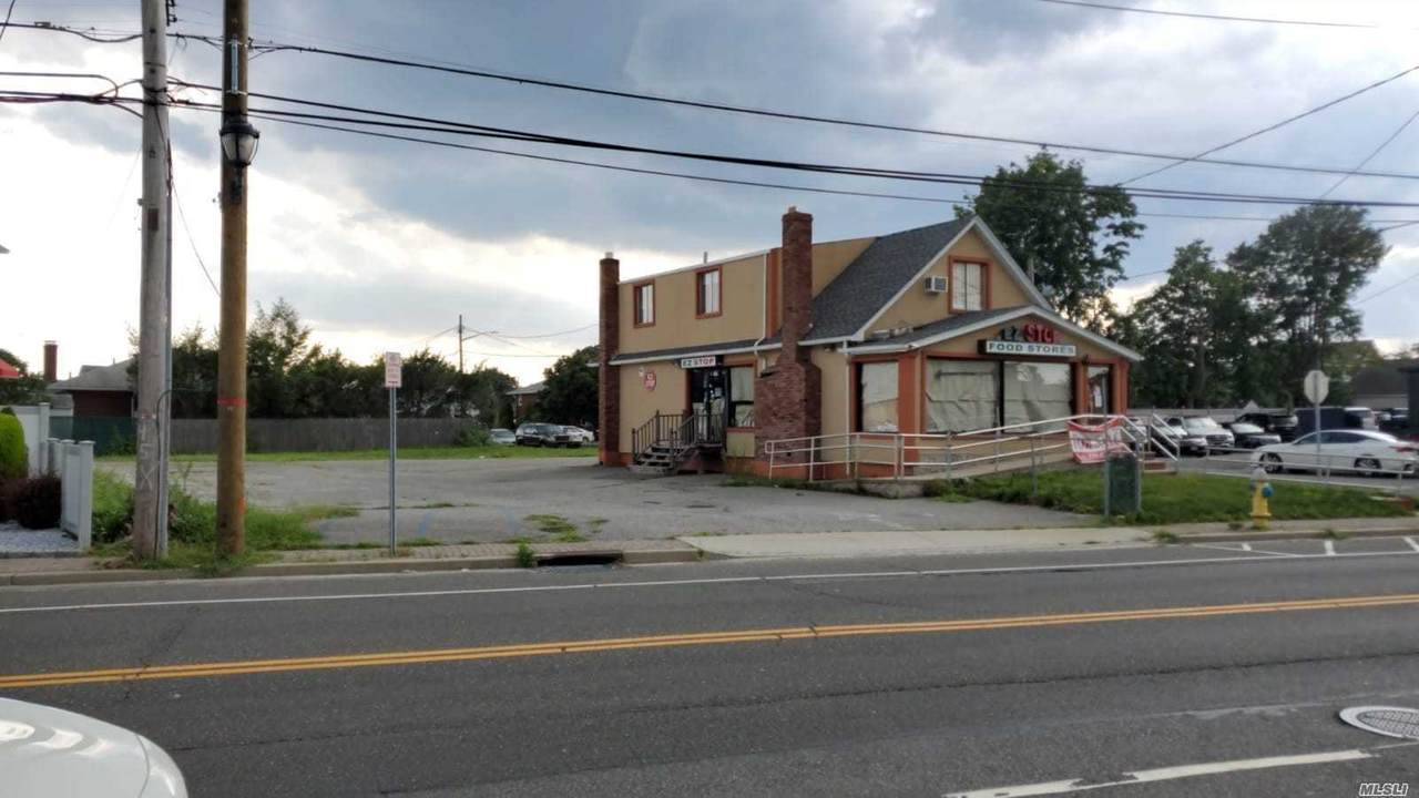 290 East Meadow Avenue - Photo 1