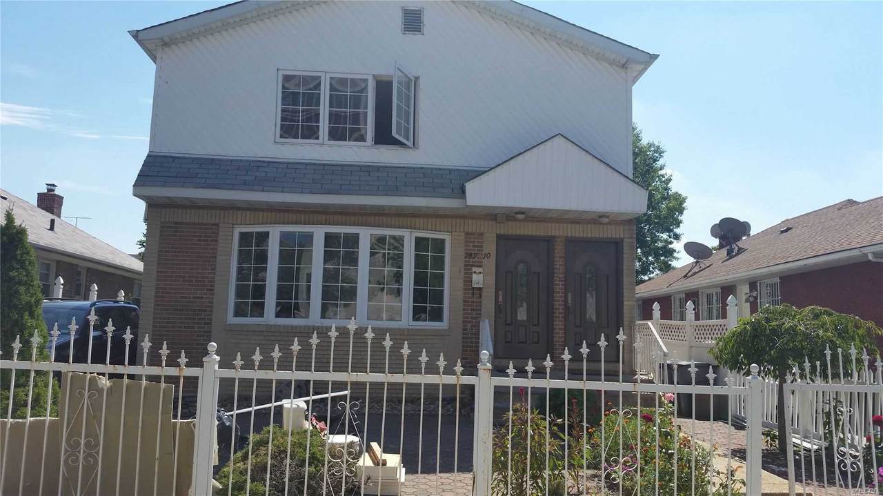149-10 Melbourne Avenue - Photo 1