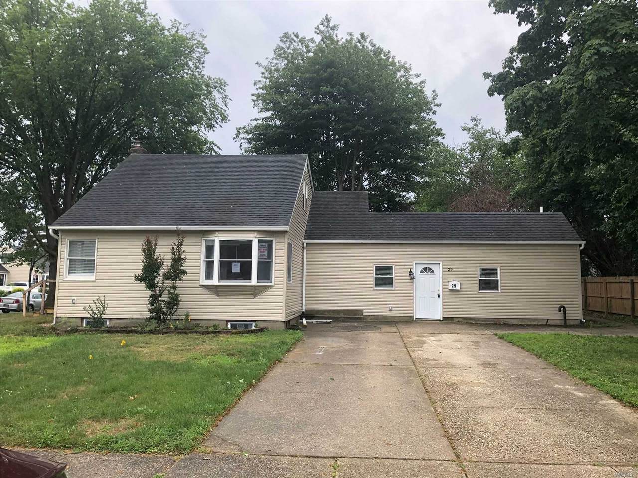 29 Hayden Drive - Photo 1
