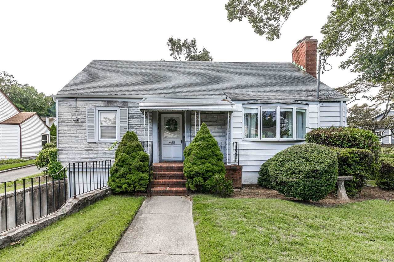 512 Woodfield Road - Photo 1