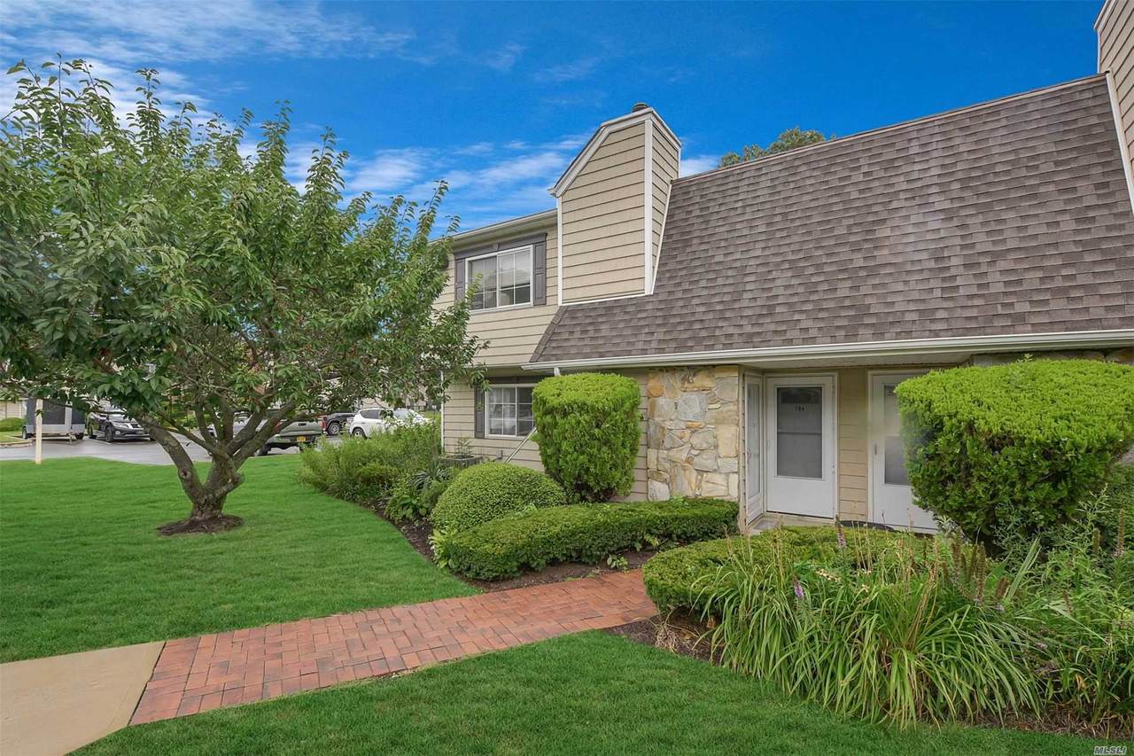 195 Lake Pointe Circle - Photo 1