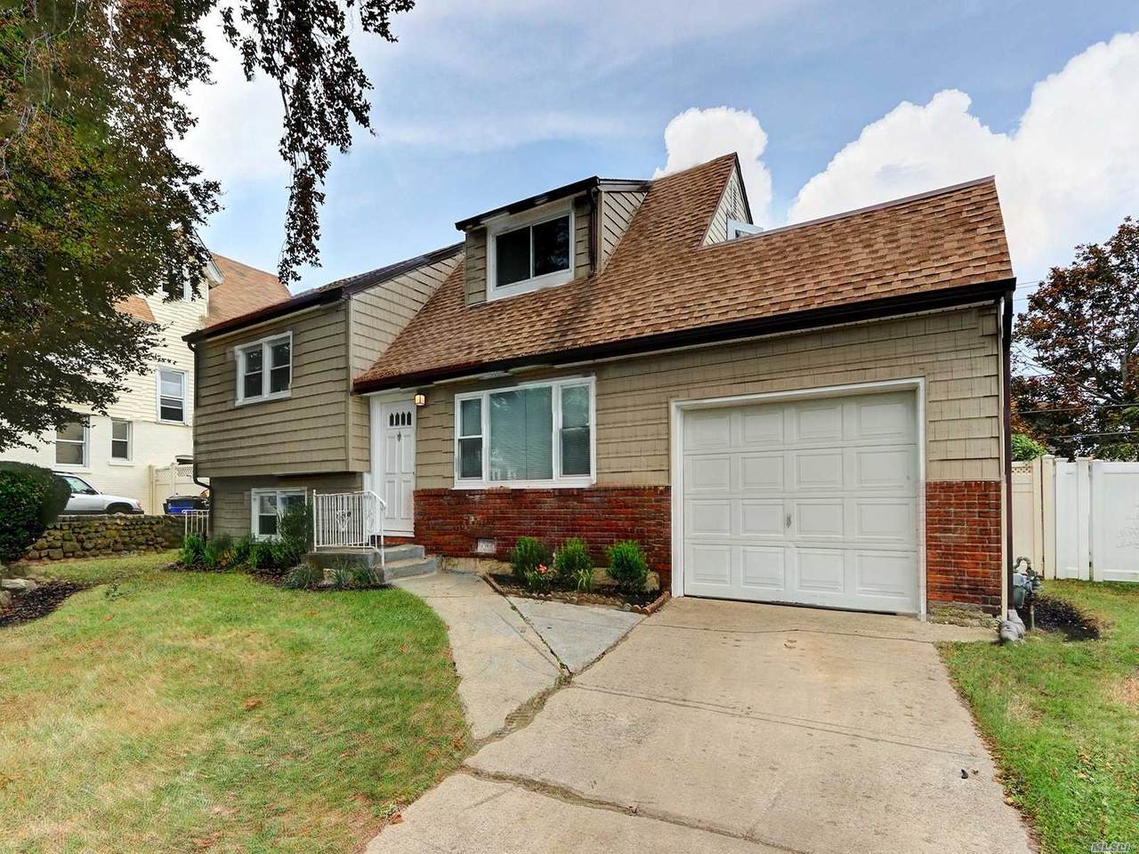 147 Hudson Street - Photo 1