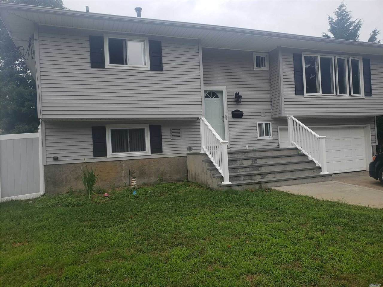 468 Silver Street - Photo 1