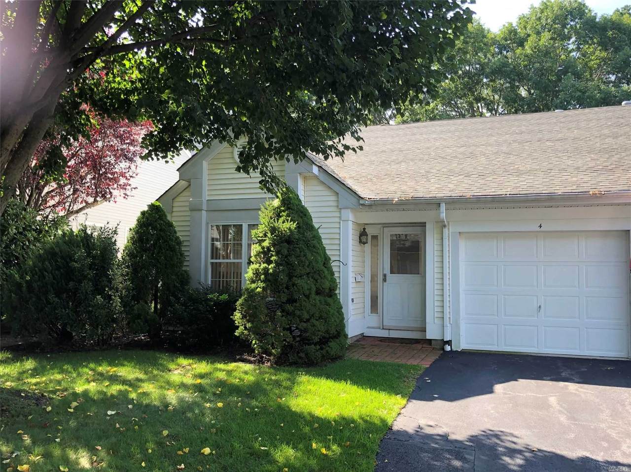4 Brookville Court - Photo 1