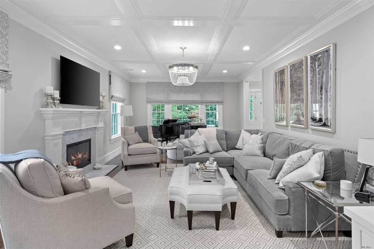 204 Vineyard Road - Photo 1