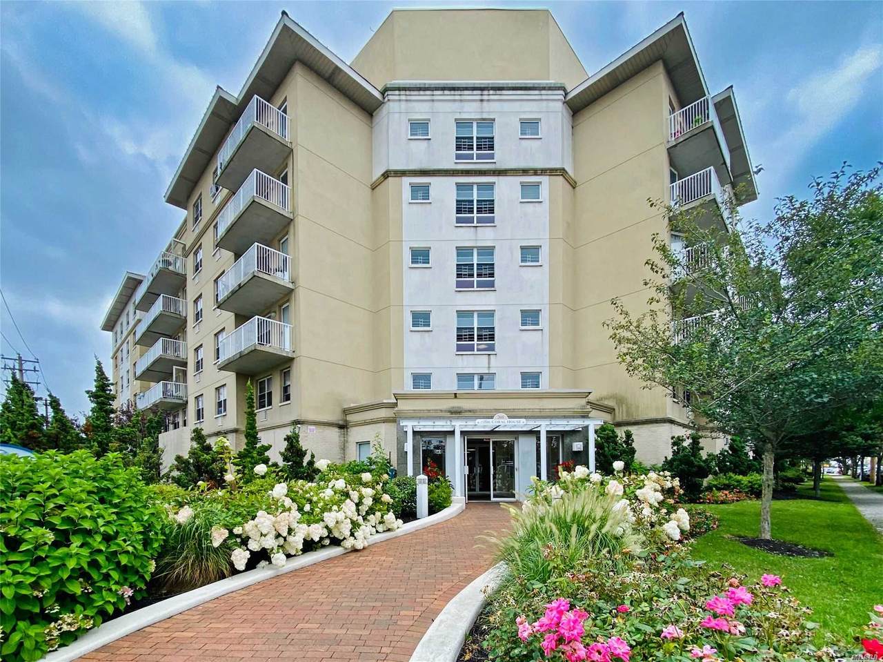 260 Beach 81 Street - Photo 1