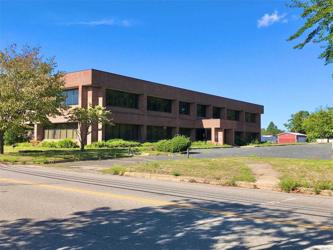 1400 Youngs Avenue - Photo 1
