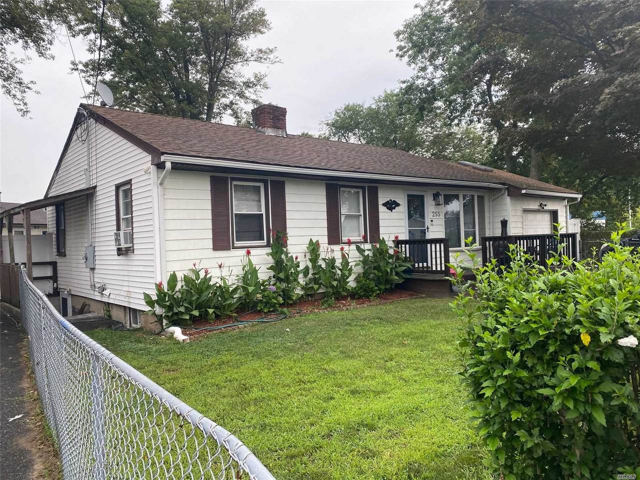 255 Wicks Road - Photo 1