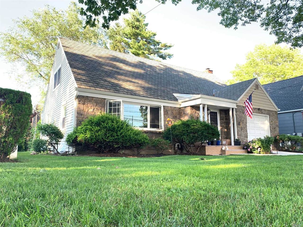 5 Miller Avenue - Photo 1