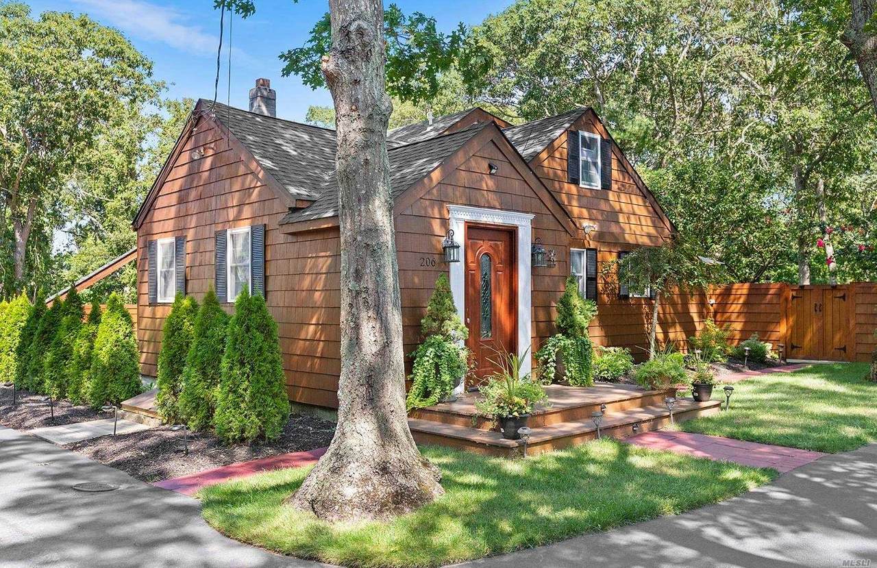 206 Old Wakeman Road - Photo 1