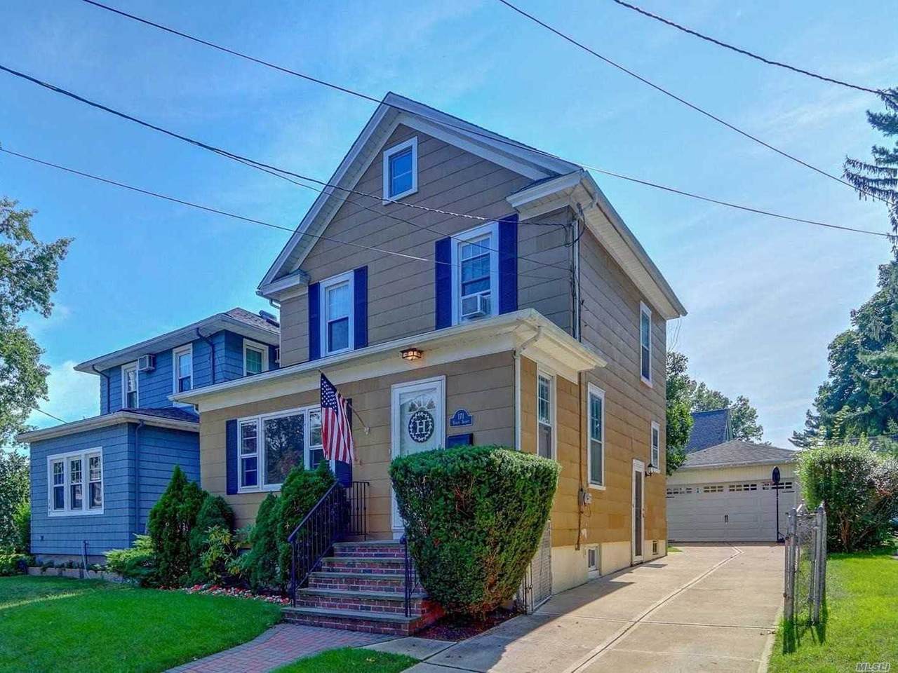 171 Violet Avenue - Photo 1