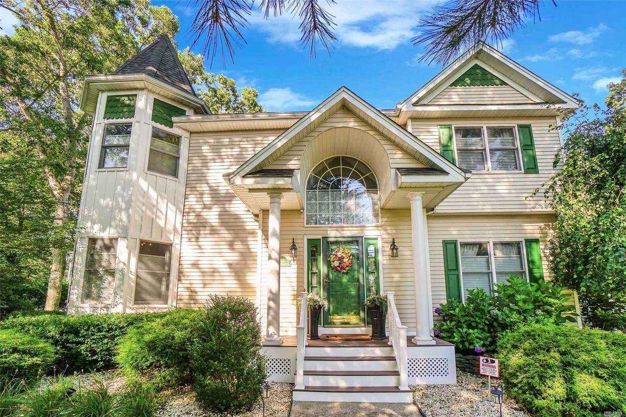 836 Hawkins Avenue - Photo 1