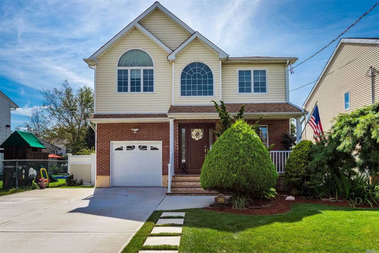 486 Bayview Avenue - Photo 1