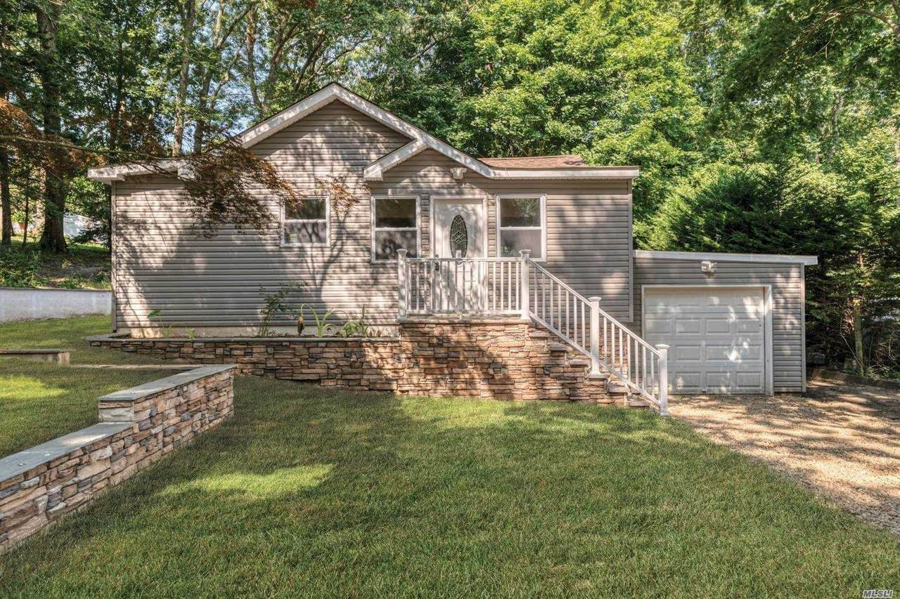 19 Robinson Road - Photo 1