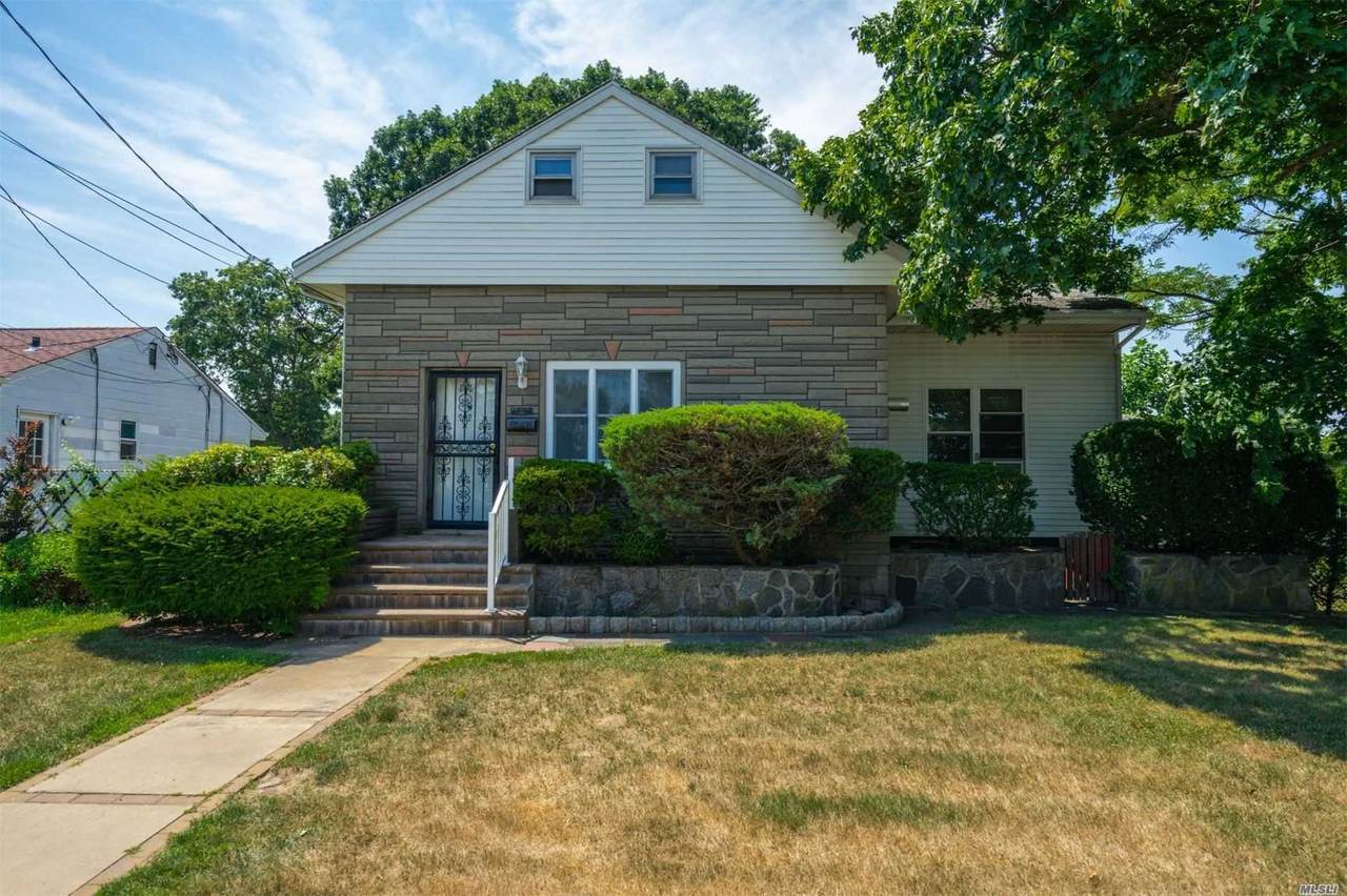106 Hilltop Drive - Photo 1