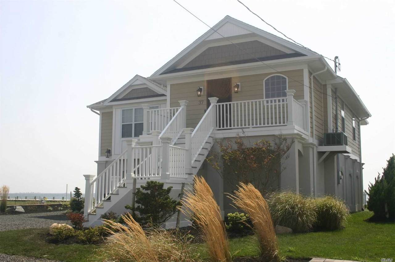 37 Bayview Avenue - Photo 1