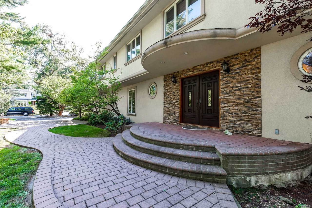 1334 Club Drive - Photo 1