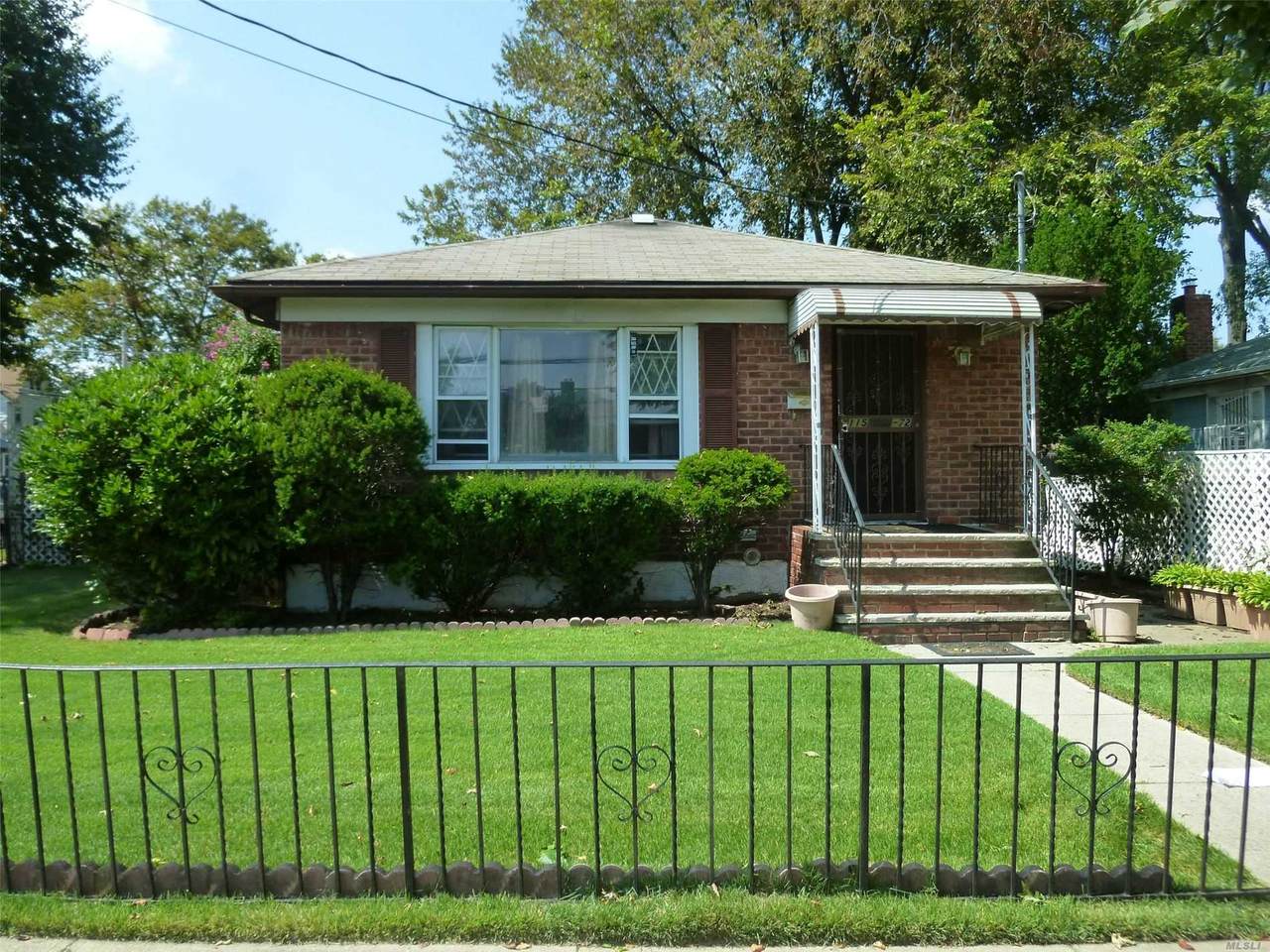 115-72 Farmers Boulevard - Photo 1