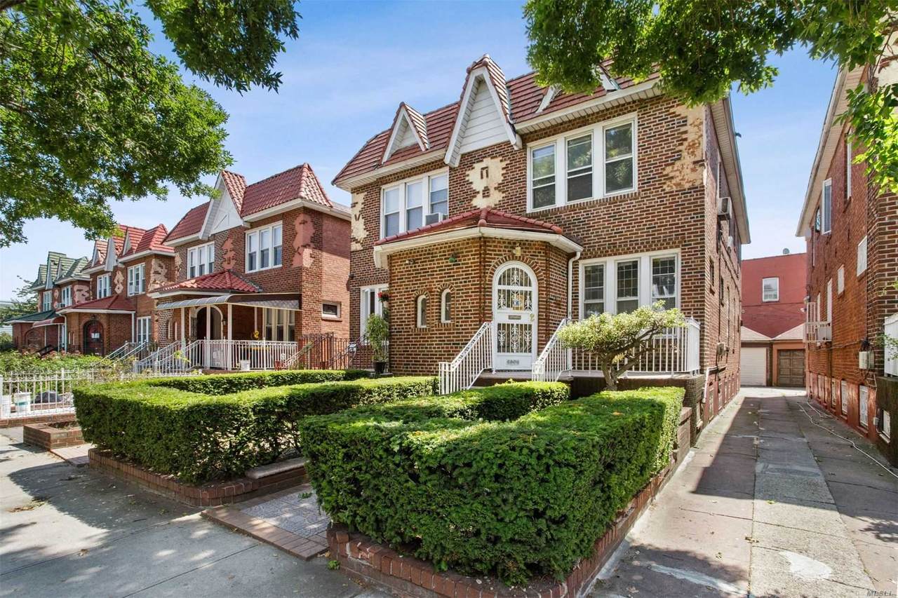 4806 Clarendon Road - Photo 1