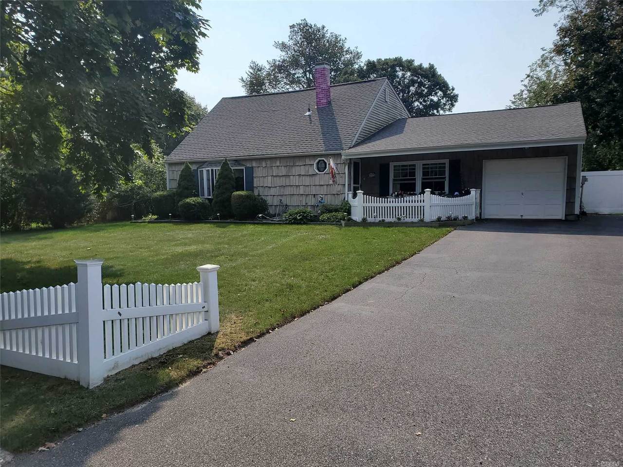 14 White Pine Way - Photo 1