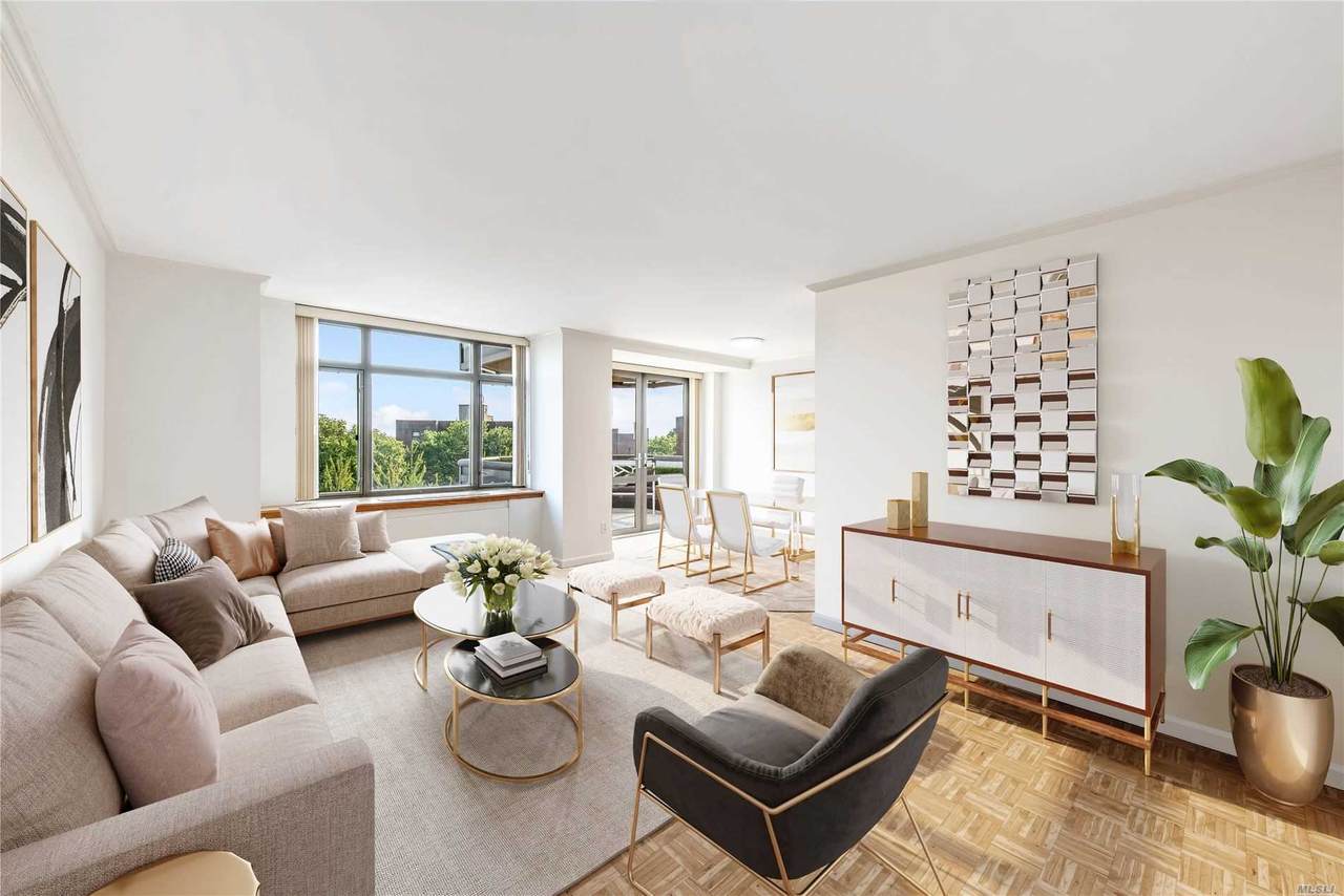 112-01 Queens Blvd - Photo 1