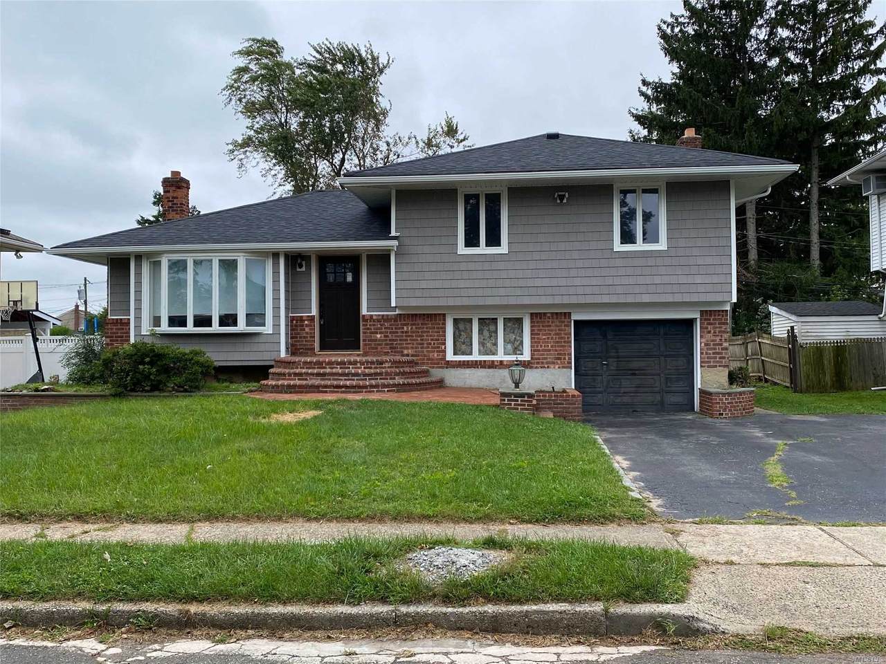 18 Sherman Avenue - Photo 1