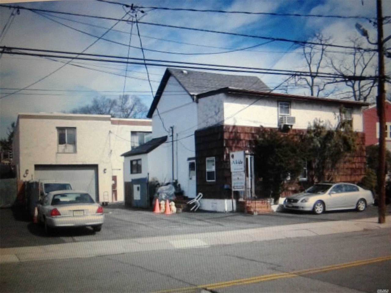 283 Hendrickson Avenue - Photo 1