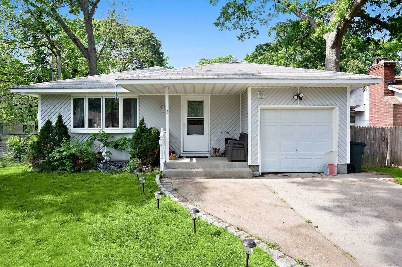 29 Laurelton Avenue - Photo 1